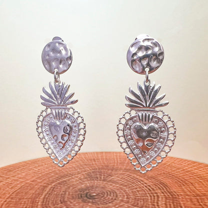 aretes de corazon