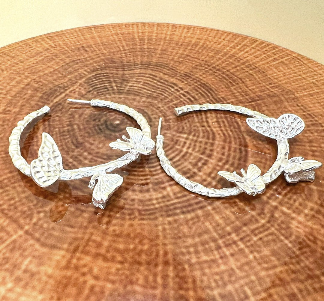argollas con mariposas